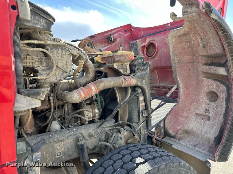 image for item DW5078 2017 Peterbilt 365 ready mix truck