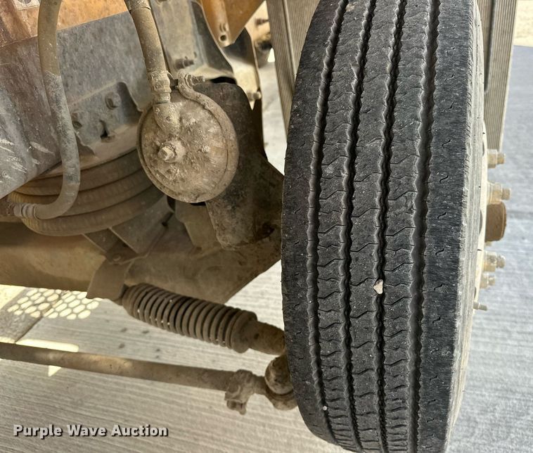 image for item DW5078 2017 Peterbilt 365 ready mix truck