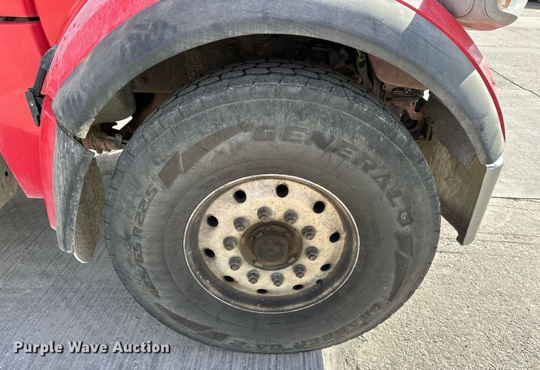 image for item DW5078 2017 Peterbilt 365 ready mix truck