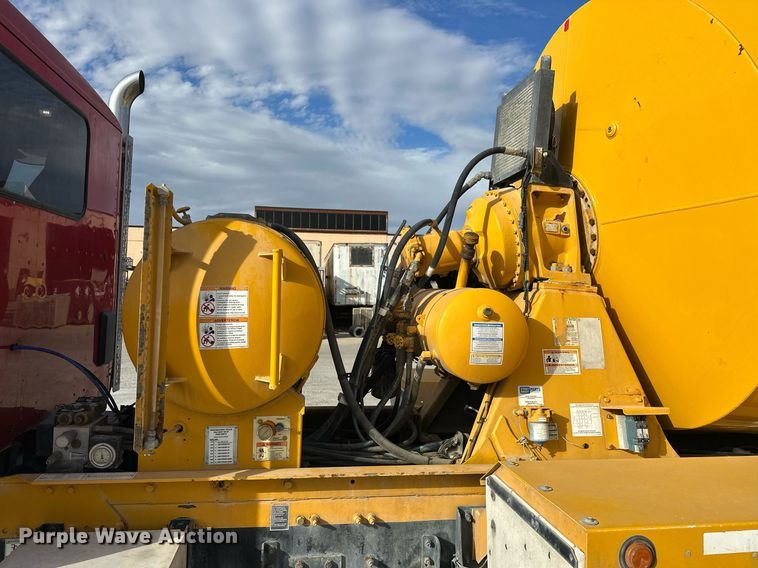 image for item DW5079 2017 Peterbilt 567 ready mix truck