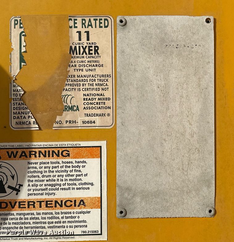 image for item DW5079 2017 Peterbilt 567 ready mix truck