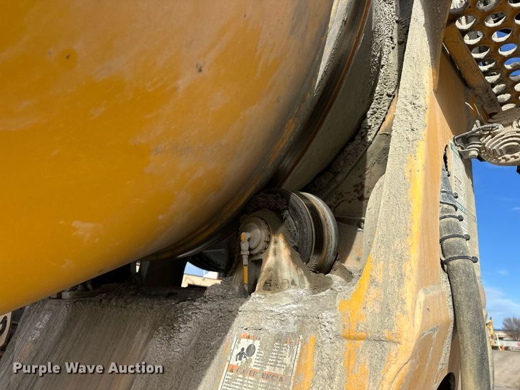 image for item DW5079 2017 Peterbilt 567 ready mix truck