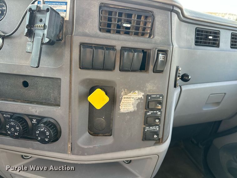 image for item DW5079 2017 Peterbilt 567 ready mix truck