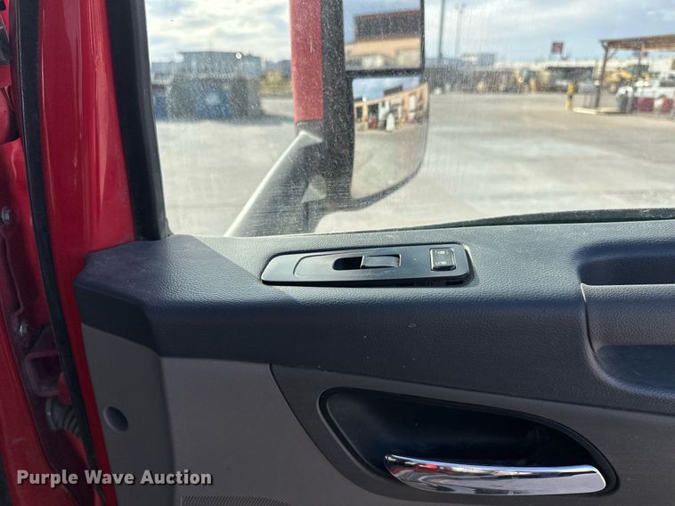 image for item DW5079 2017 Peterbilt 567 ready mix truck