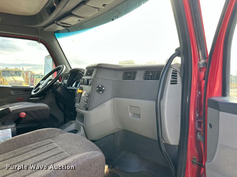 image for item DW5079 2017 Peterbilt 567 ready mix truck