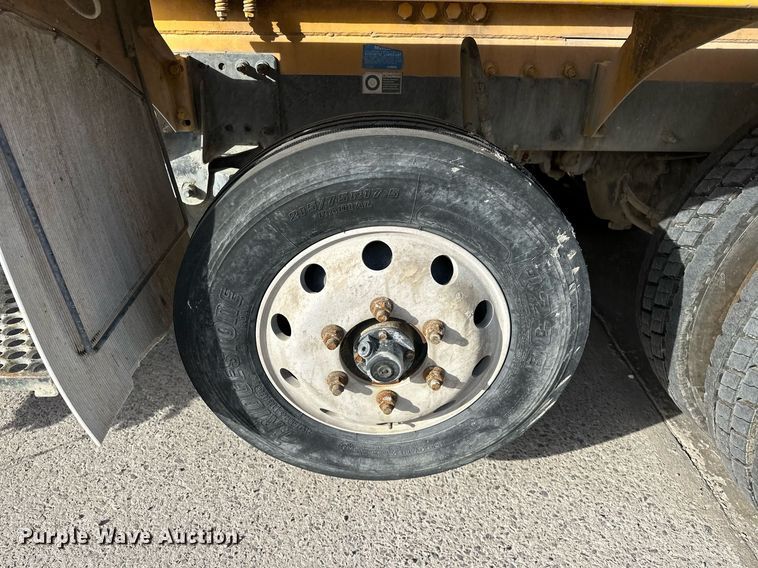 image for item DW5079 2017 Peterbilt 567 ready mix truck