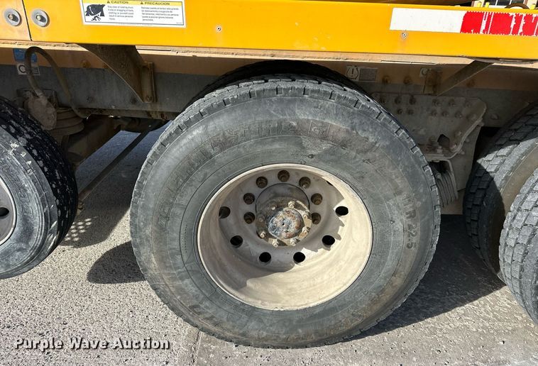 image for item DW5079 2017 Peterbilt 567 ready mix truck