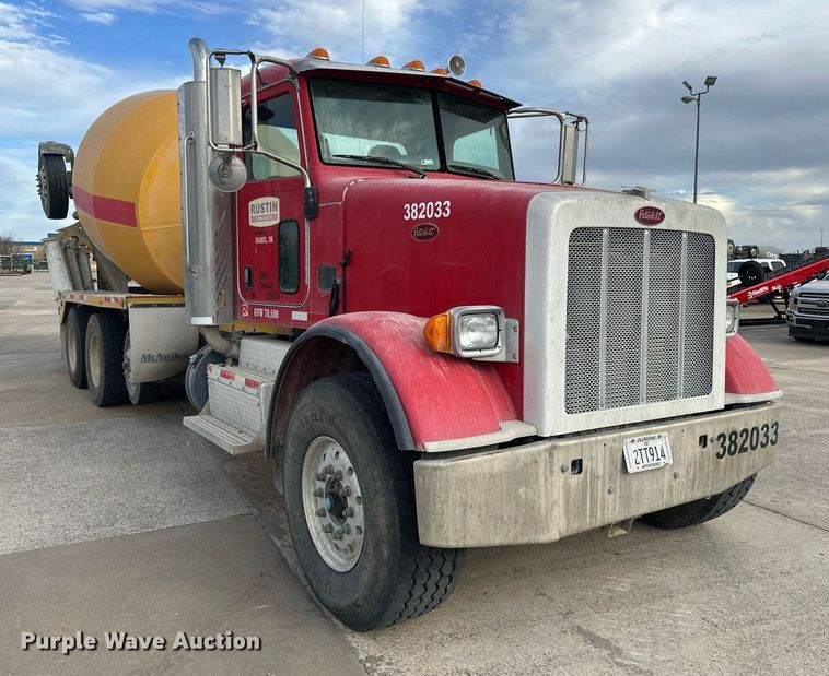 image for item DW5081 2014 Peterbilt 365 ready mix truck