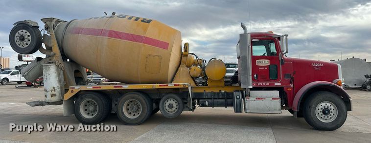 image for item DW5081 2014 Peterbilt 365 ready mix truck