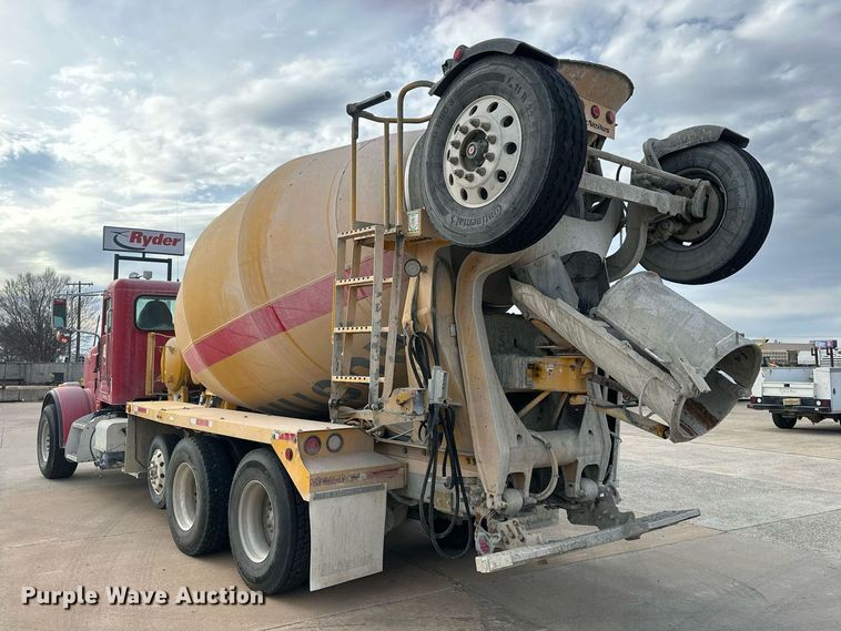 image for item DW5081 2014 Peterbilt 365 ready mix truck