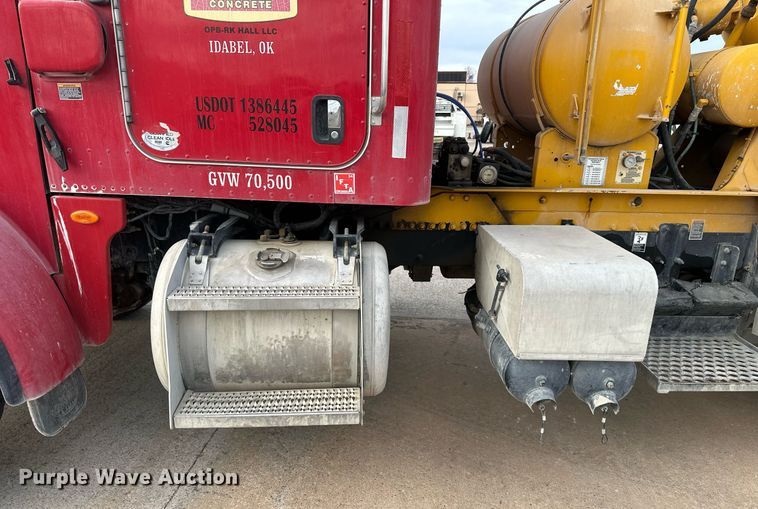 image for item DW5081 2014 Peterbilt 365 ready mix truck