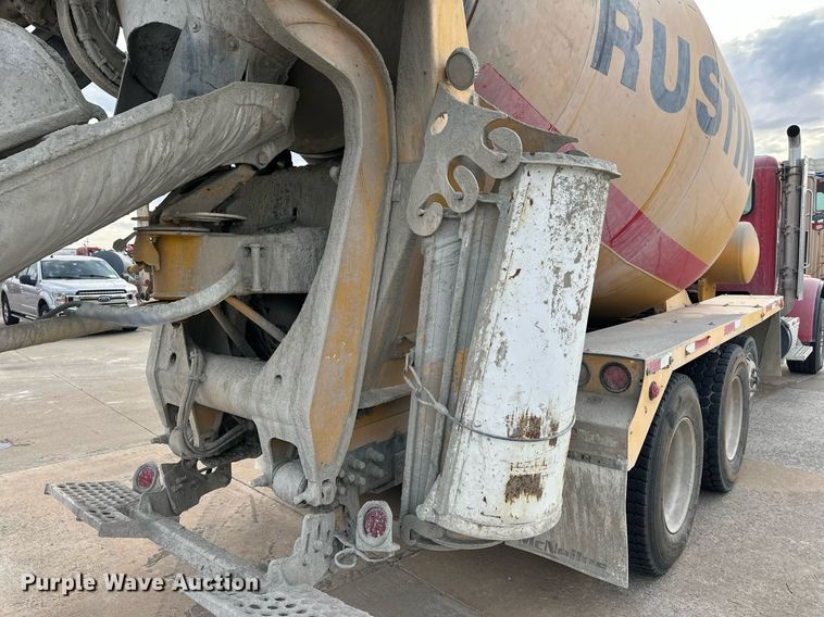 image for item DW5081 2014 Peterbilt 365 ready mix truck