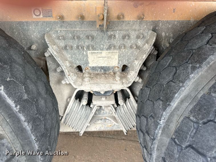 image for item DW5081 2014 Peterbilt 365 ready mix truck