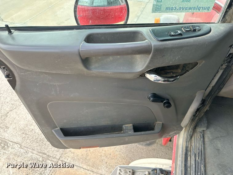 image for item DW5081 2014 Peterbilt 365 ready mix truck