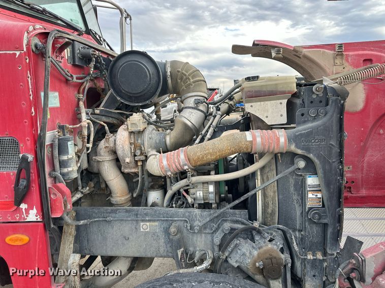 image for item DW5081 2014 Peterbilt 365 ready mix truck