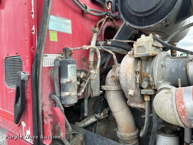 image for item DW5081 2014 Peterbilt 365 ready mix truck