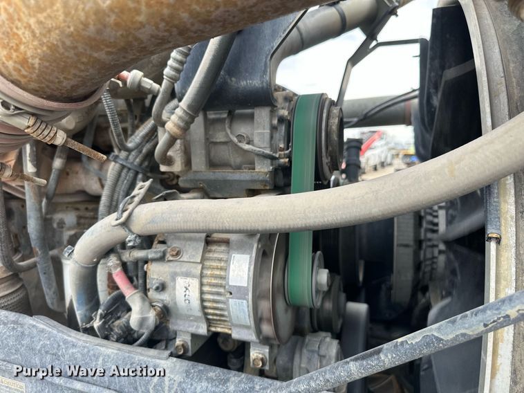 image for item DW5081 2014 Peterbilt 365 ready mix truck