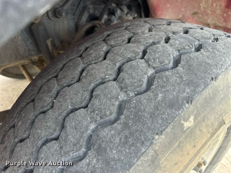 image for item DW5081 2014 Peterbilt 365 ready mix truck