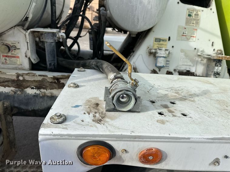 image for item DW5082 2017 Peterbilt 567 ready mix truck