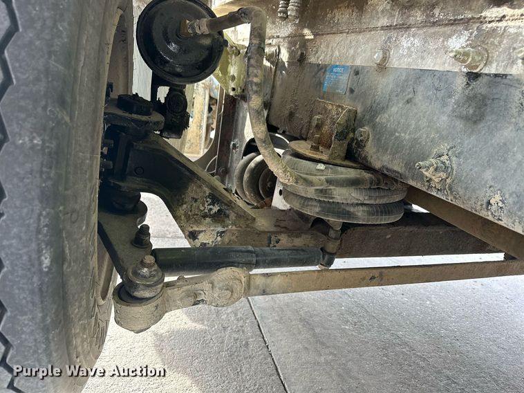 image for item DW5082 2017 Peterbilt 567 ready mix truck