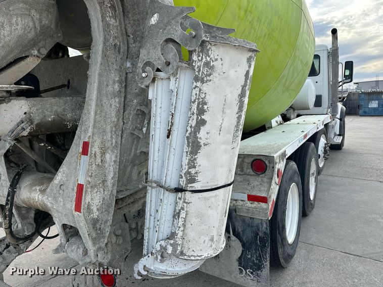 image for item DW5082 2017 Peterbilt 567 ready mix truck