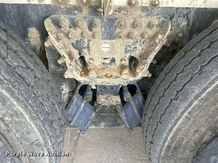 image for item DW5082 2017 Peterbilt 567 ready mix truck