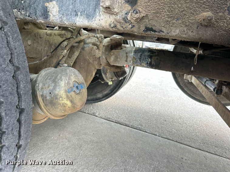 image for item DW5082 2017 Peterbilt 567 ready mix truck