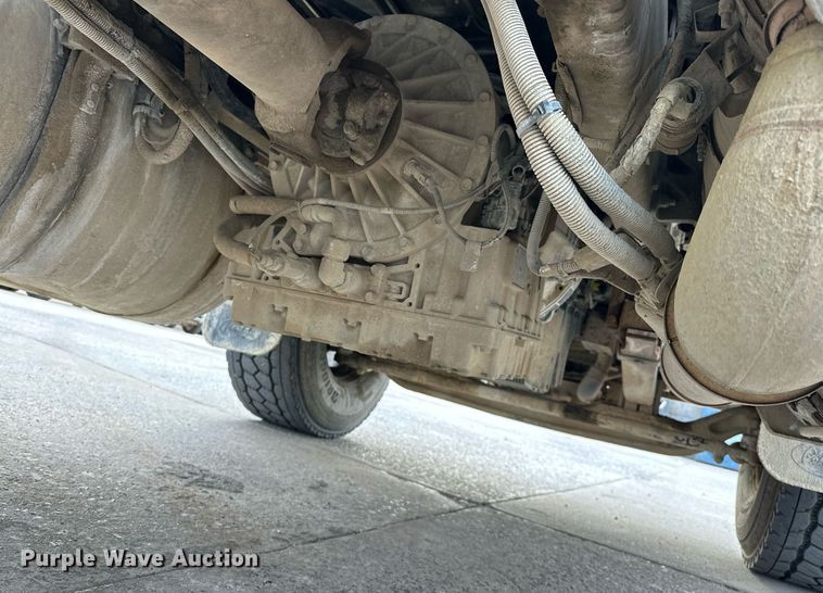 image for item DW5082 2017 Peterbilt 567 ready mix truck