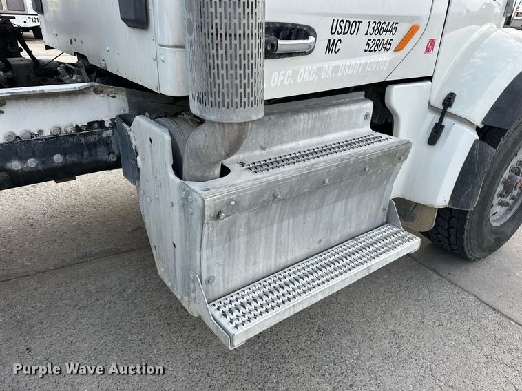 image for item DW5082 2017 Peterbilt 567 ready mix truck