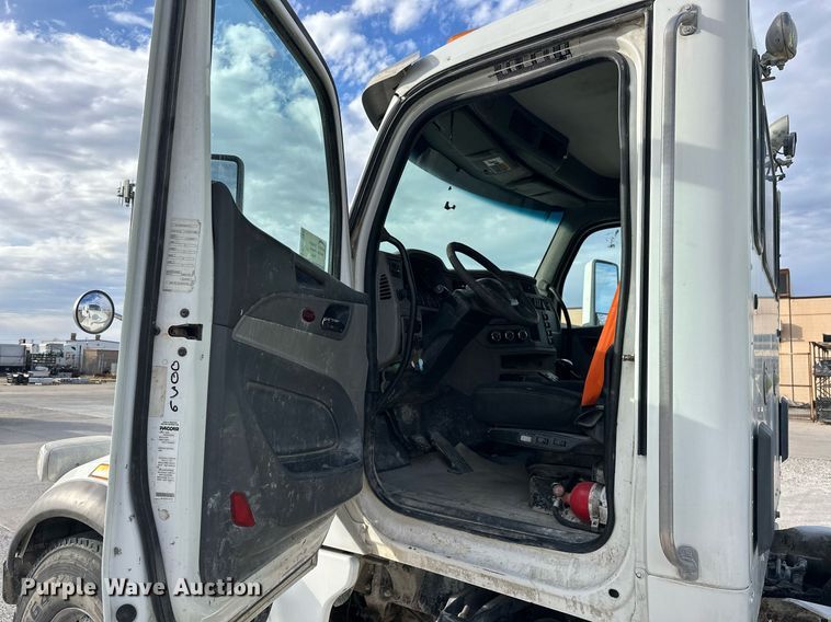 image for item DW5082 2017 Peterbilt 567 ready mix truck