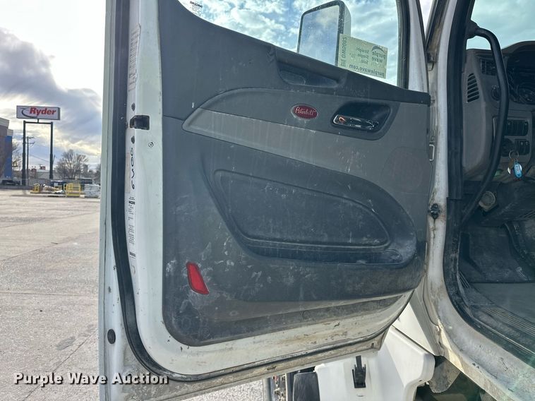 image for item DW5082 2017 Peterbilt 567 ready mix truck