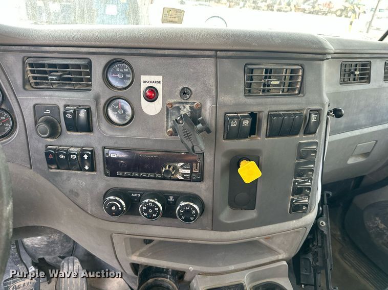 image for item DW5082 2017 Peterbilt 567 ready mix truck