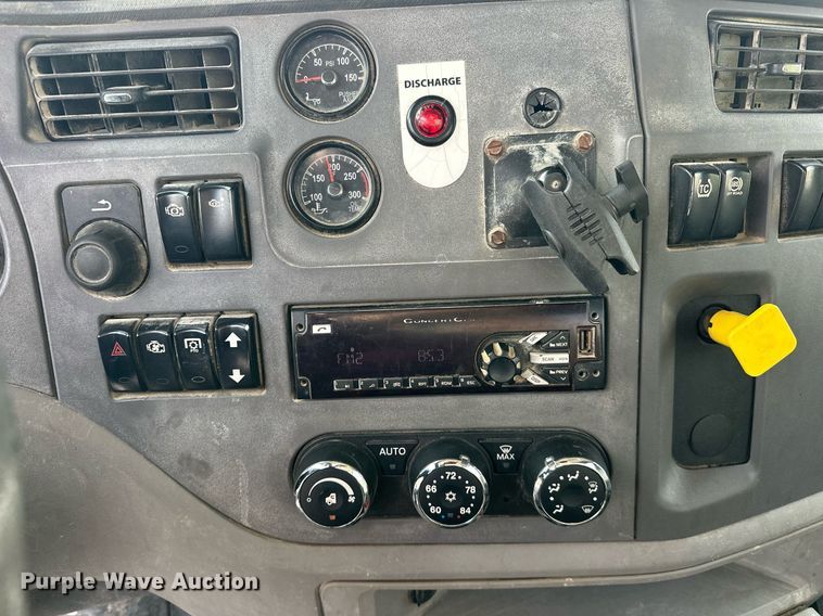 image for item DW5082 2017 Peterbilt 567 ready mix truck