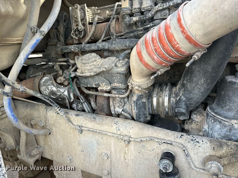 image for item DW5082 2017 Peterbilt 567 ready mix truck