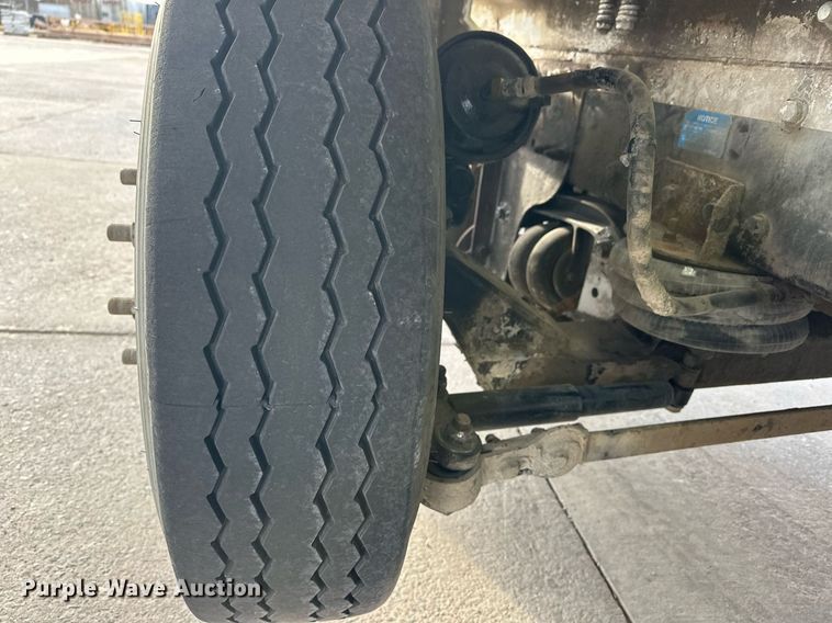 image for item DW5082 2017 Peterbilt 567 ready mix truck