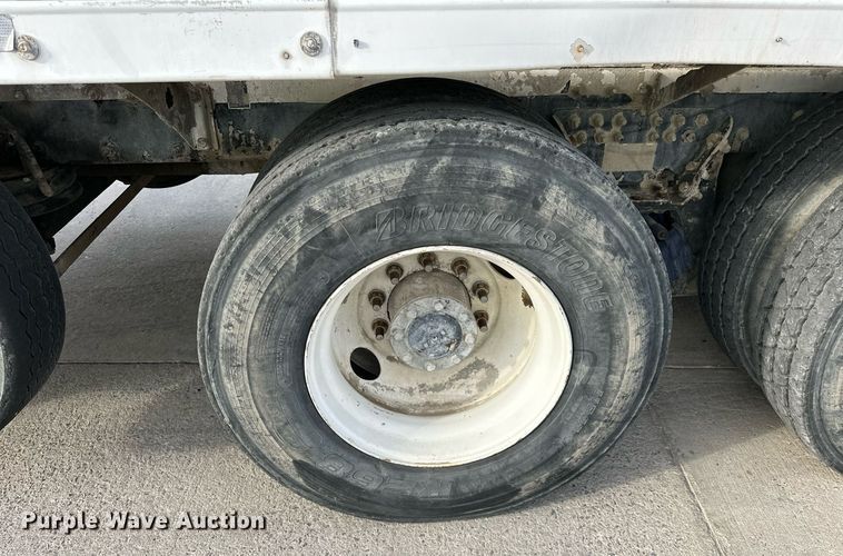 image for item DW5082 2017 Peterbilt 567 ready mix truck