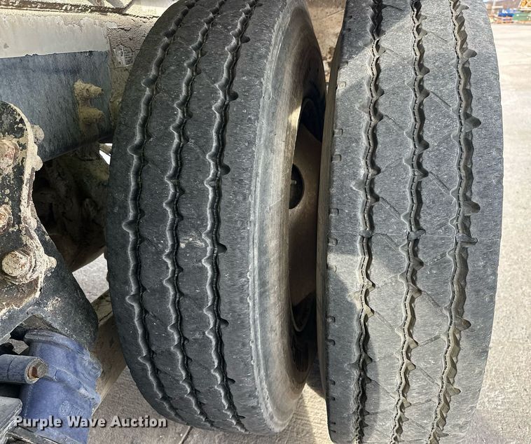 image for item DW5082 2017 Peterbilt 567 ready mix truck