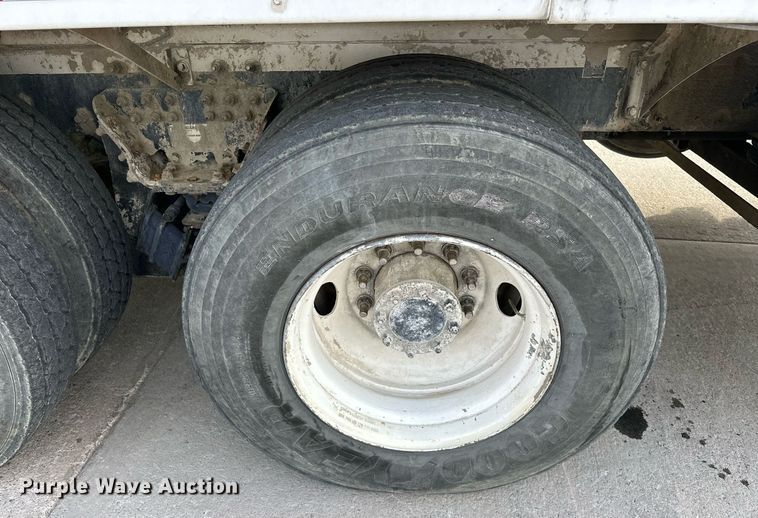 image for item DW5082 2017 Peterbilt 567 ready mix truck