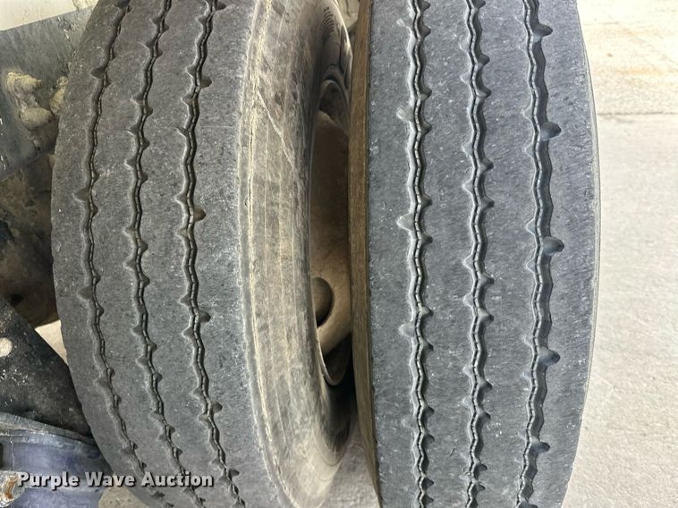 image for item DW5082 2017 Peterbilt 567 ready mix truck