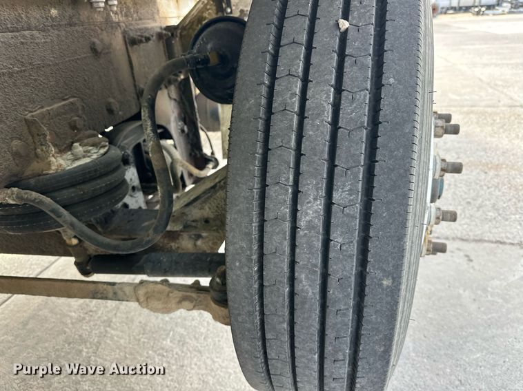 image for item DW5082 2017 Peterbilt 567 ready mix truck