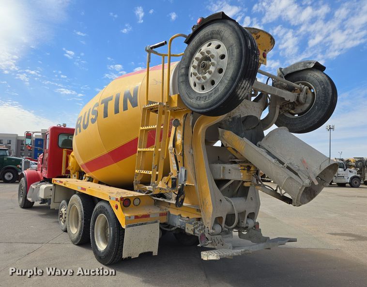 image for item DW5083 2014 Peterbilt 365 ready mix truck