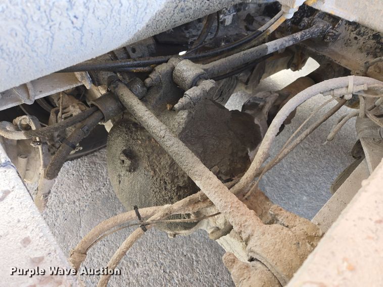 image for item DW5083 2014 Peterbilt 365 ready mix truck