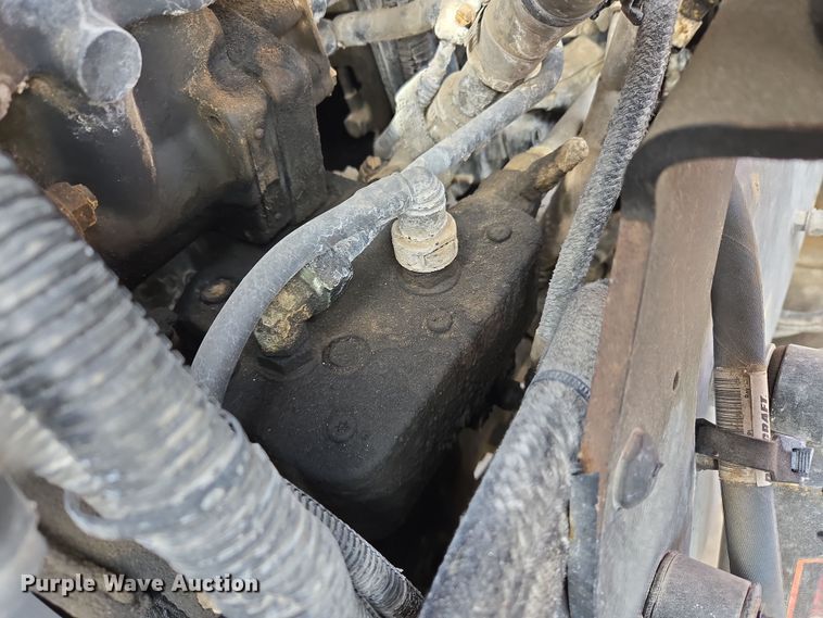 image for item DW5083 2014 Peterbilt 365 ready mix truck