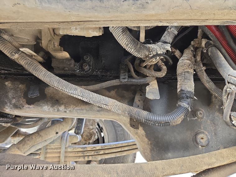 image for item DW5083 2014 Peterbilt 365 ready mix truck