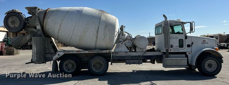 image for item DW5089 2015 Peterbilt 365 ready mix truck