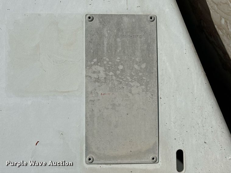 image for item DW5089 2015 Peterbilt 365 ready mix truck