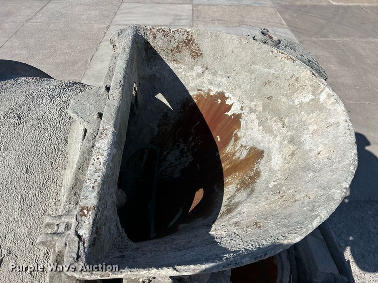 image for item DW5089 2015 Peterbilt 365 ready mix truck