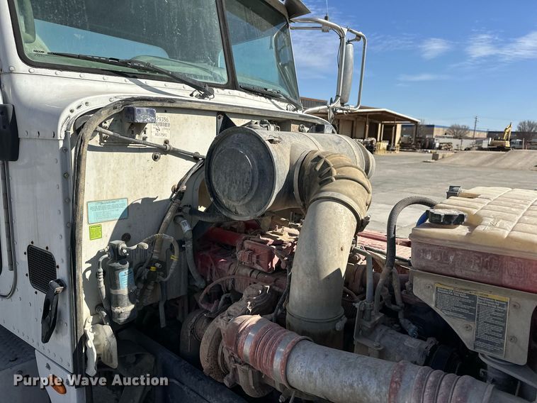 image for item DW5089 2015 Peterbilt 365 ready mix truck