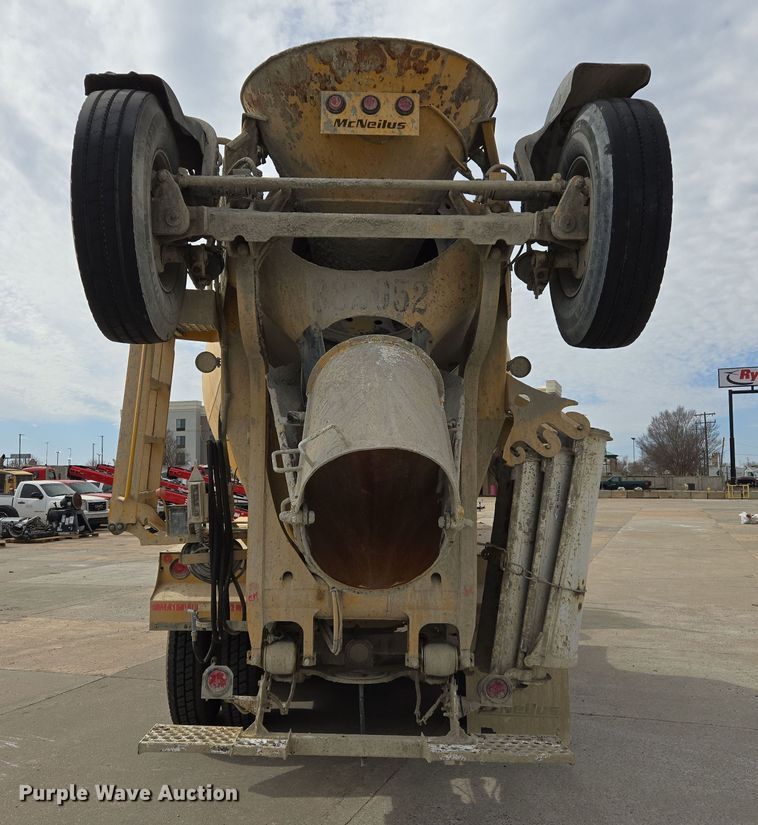 image for item DW5090 2017 Peterbilt 567 ready mix truck