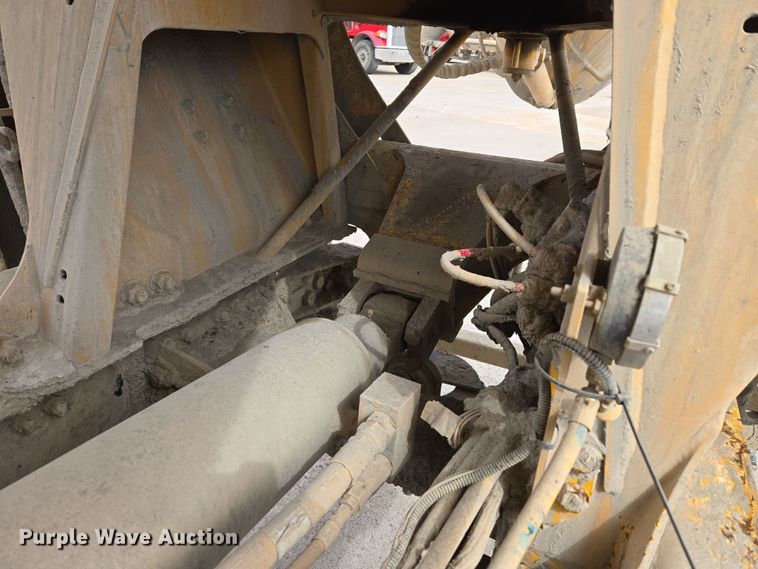 image for item DW5090 2017 Peterbilt 567 ready mix truck